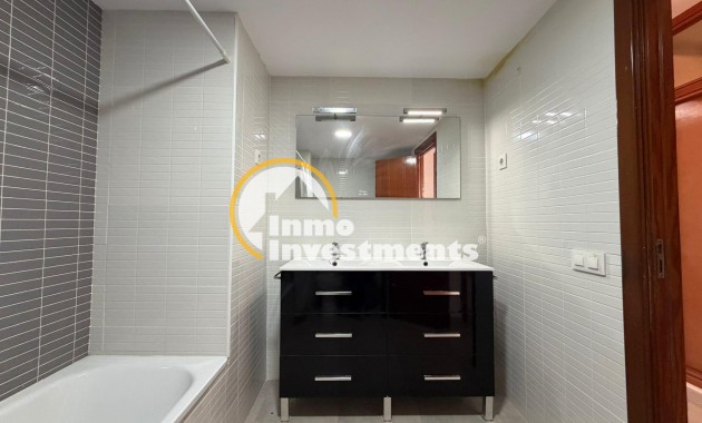 Resale - Apartment - Torrevieja - Playa de Los Locos