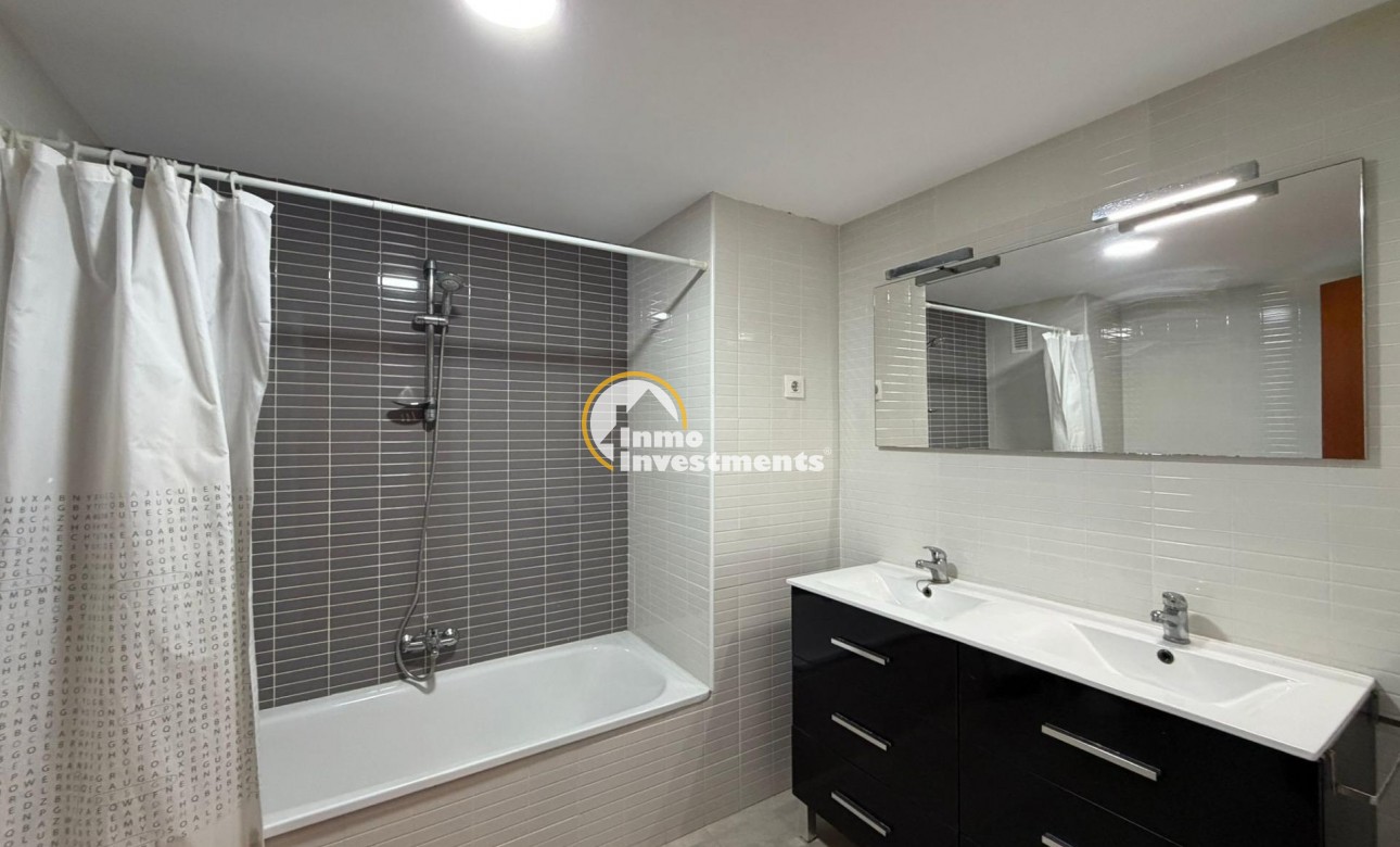 Resale - Apartment - Torrevieja - Playa de Los Locos