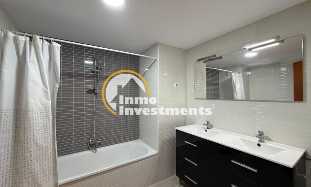 Resale - Apartment - Torrevieja - Playa de Los Locos