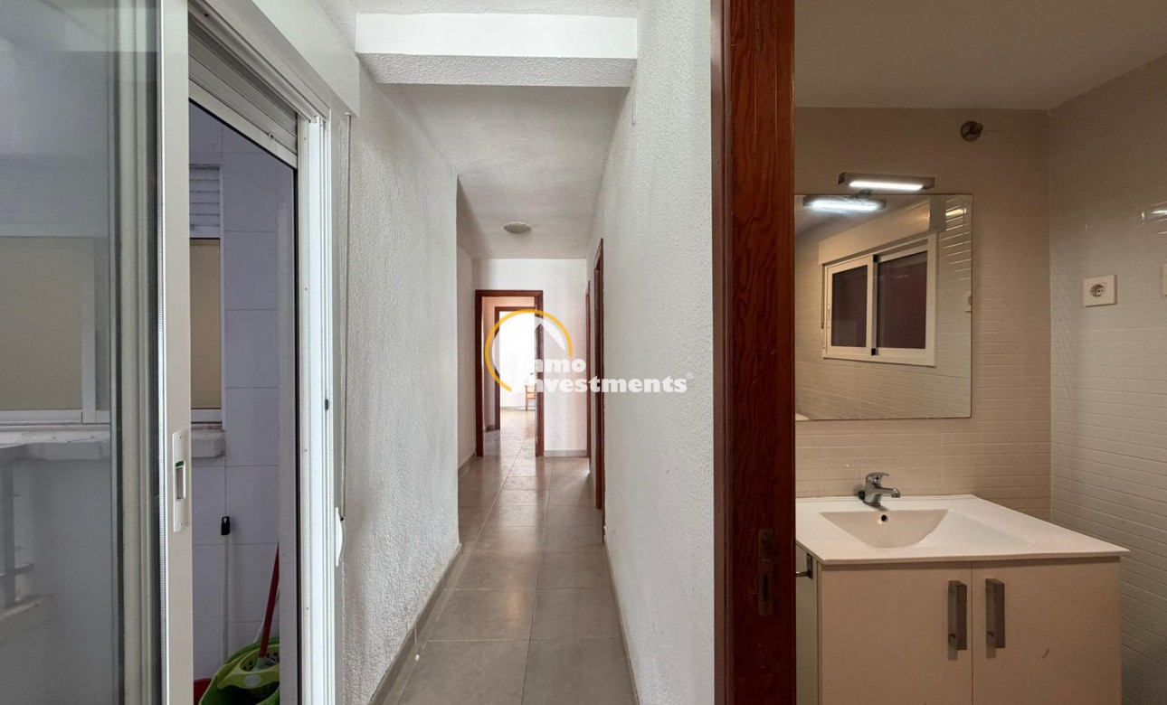 Resale - Apartment - Torrevieja - Playa de Los Locos