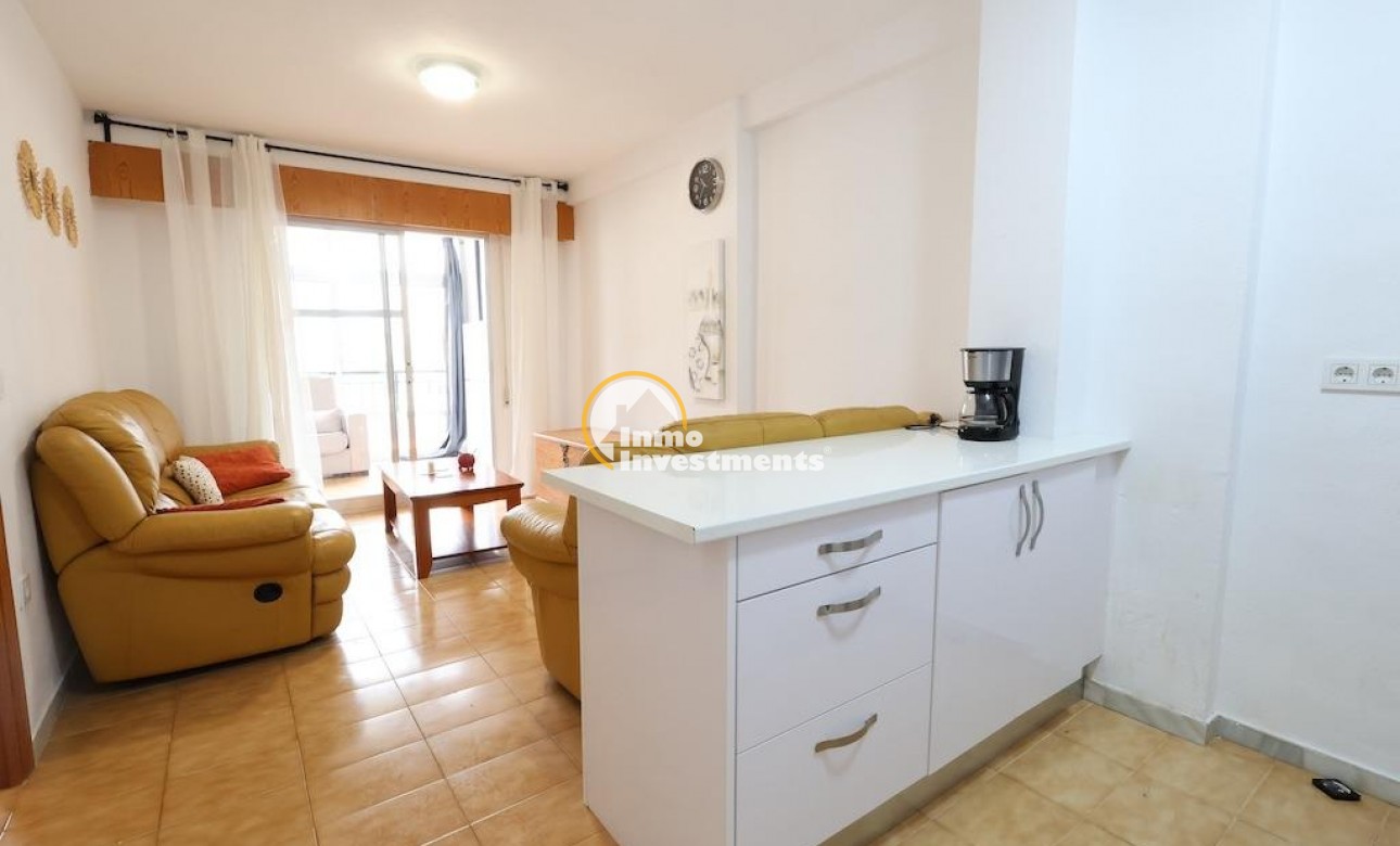 Resale - Apartment - Torrevieja - La Veleta