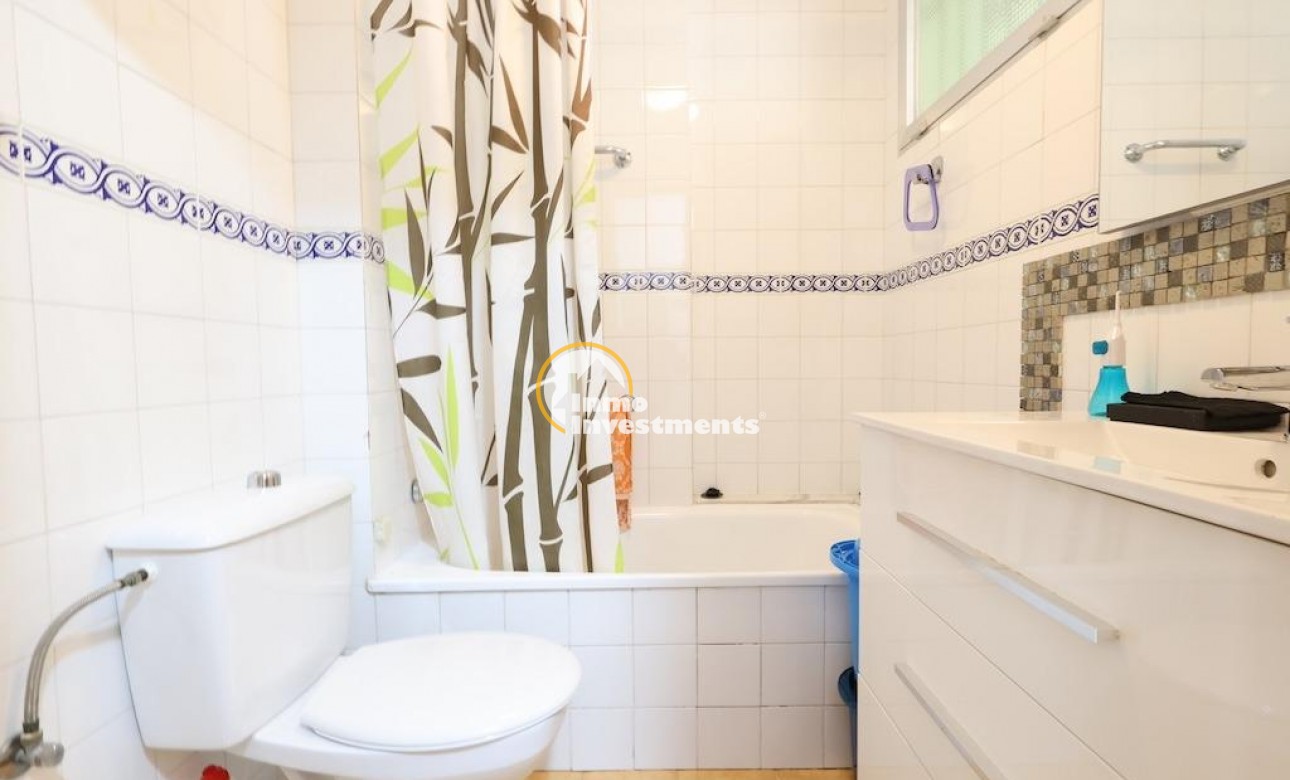 Resale - Apartment - Torrevieja - La Veleta