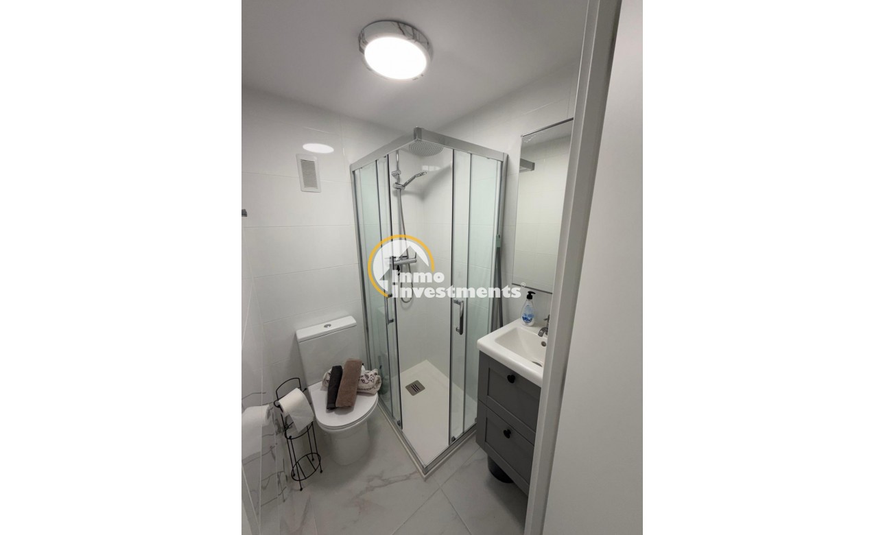 Resale - Apartment - Torrevieja - Cabo Cervera