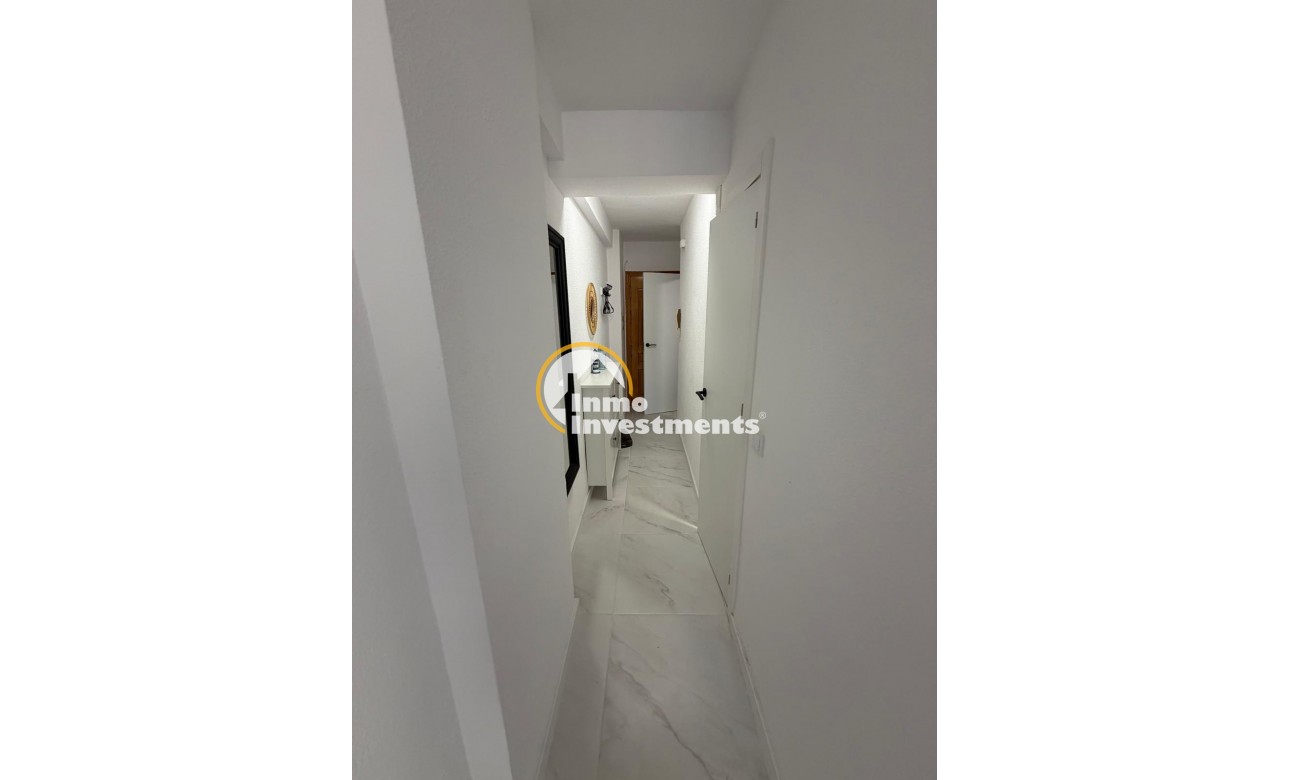 Resale - Apartment - Torrevieja - Cabo Cervera