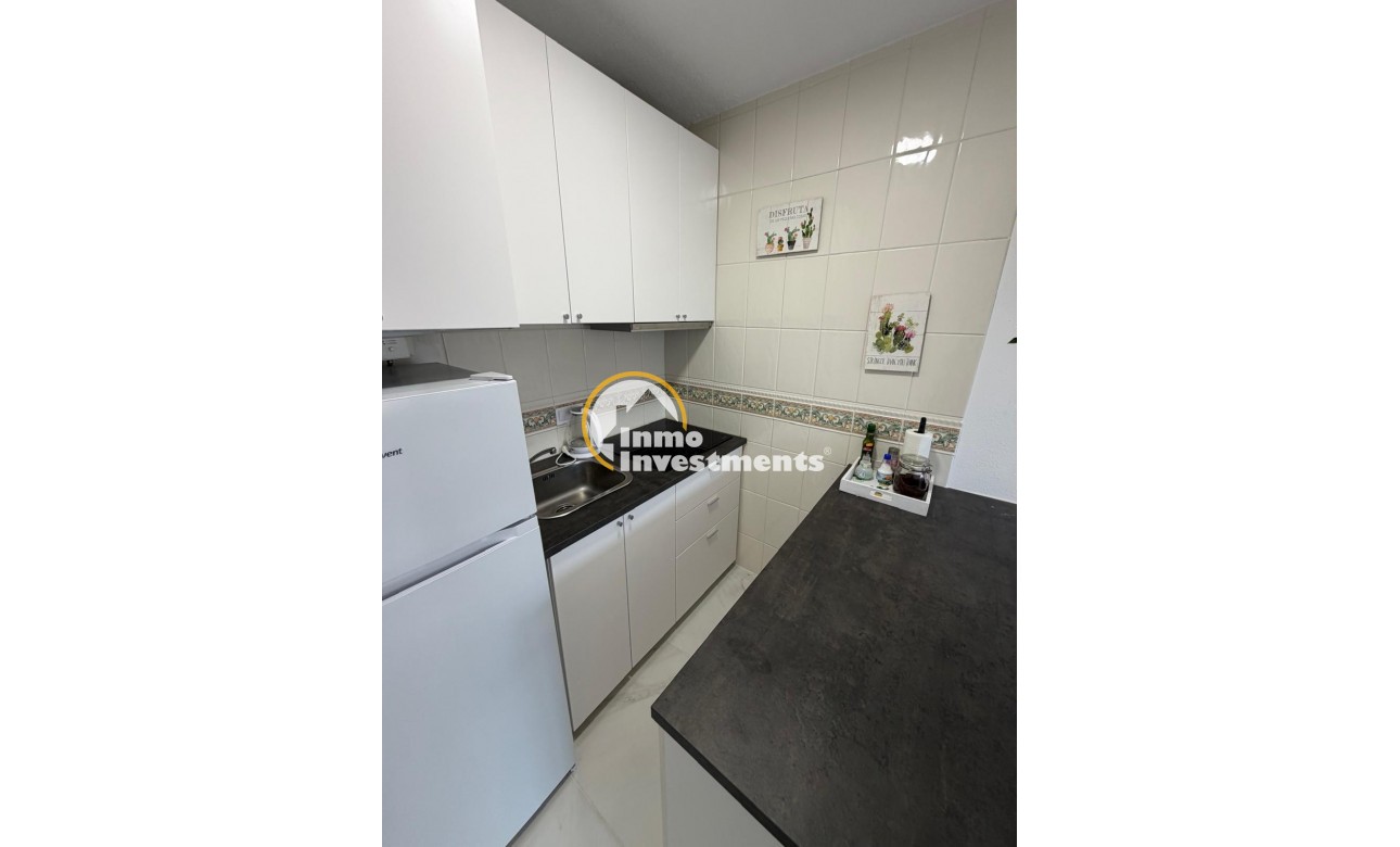 Resale - Apartment - Torrevieja - Cabo Cervera