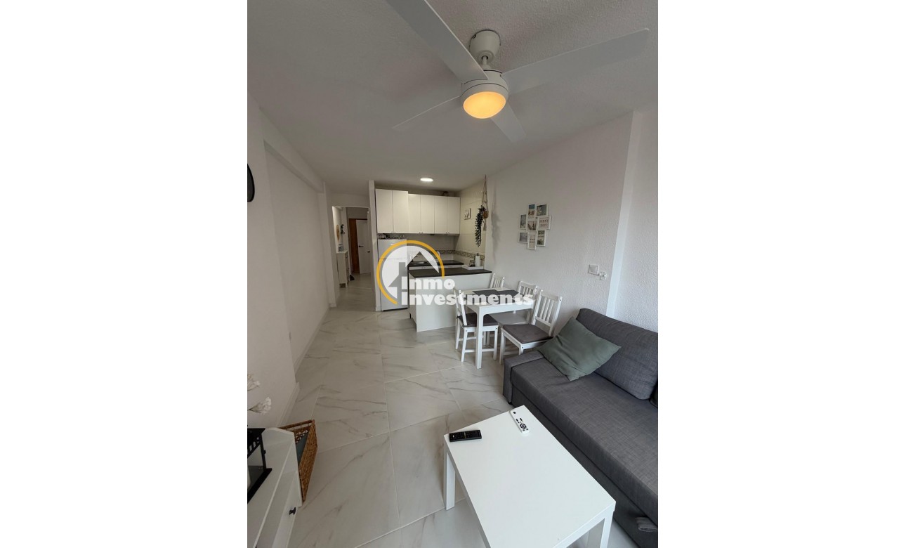 Resale - Apartment - Torrevieja - Cabo Cervera