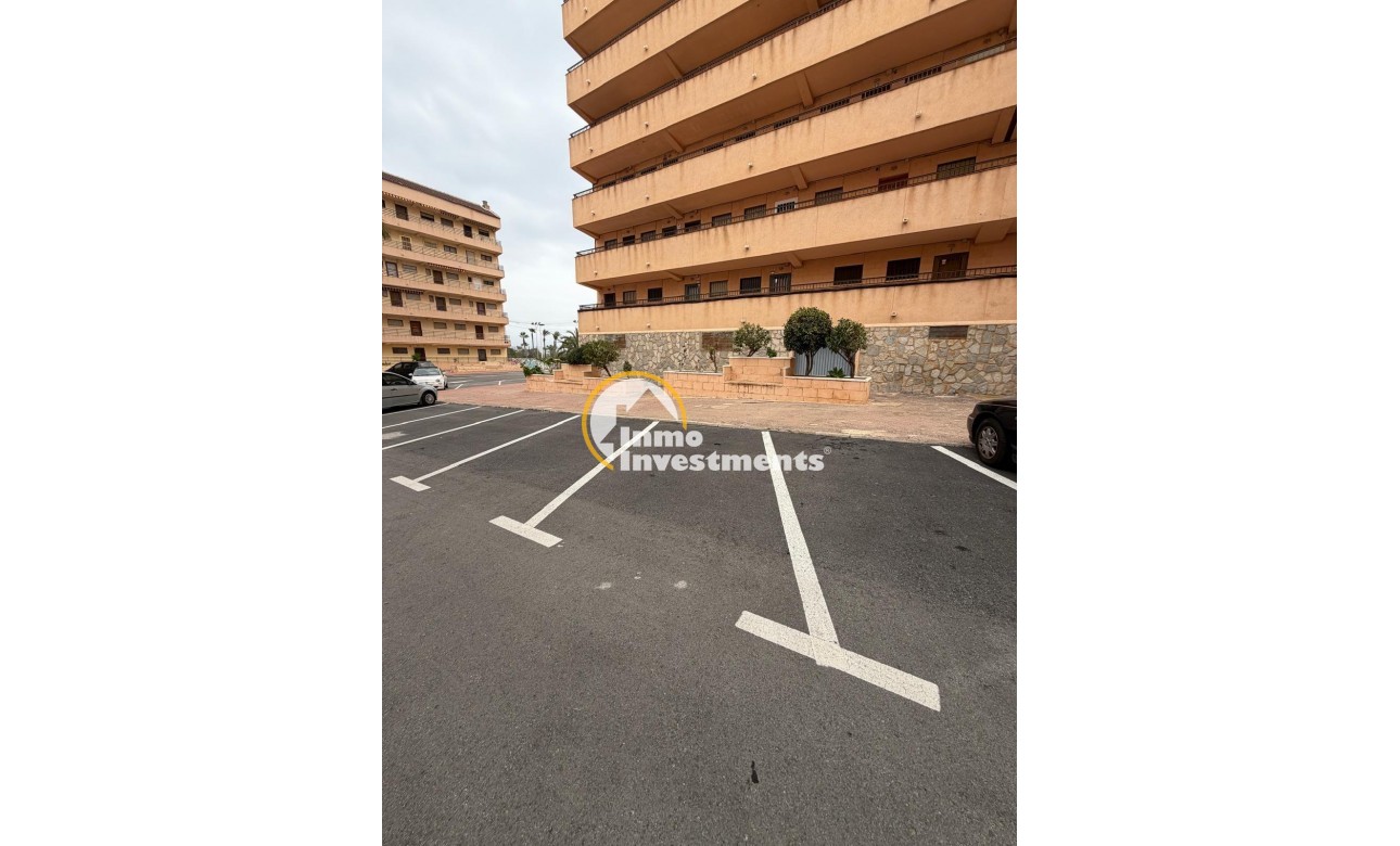 Resale - Apartment - Torrevieja - Cabo Cervera