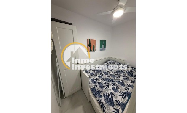 Resale - Apartment - Torrevieja - Cabo Cervera