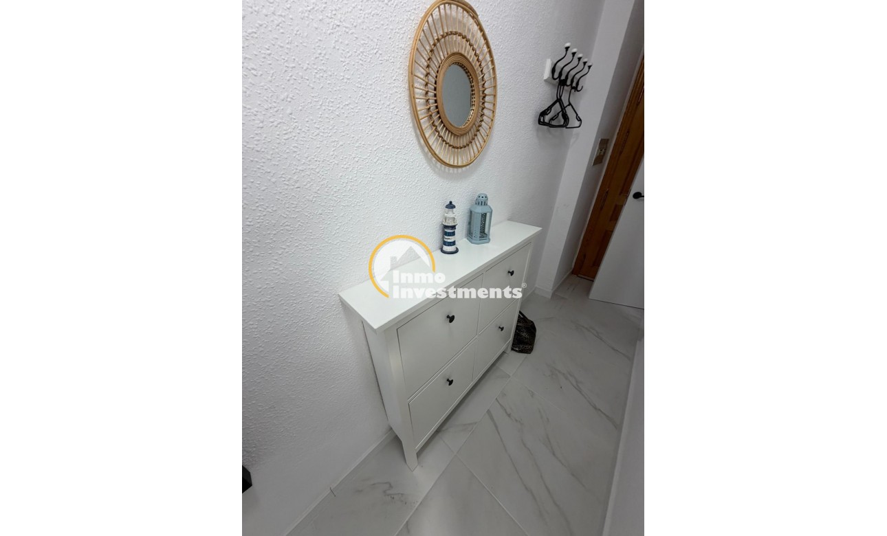 Resale - Apartment - Torrevieja - Cabo Cervera