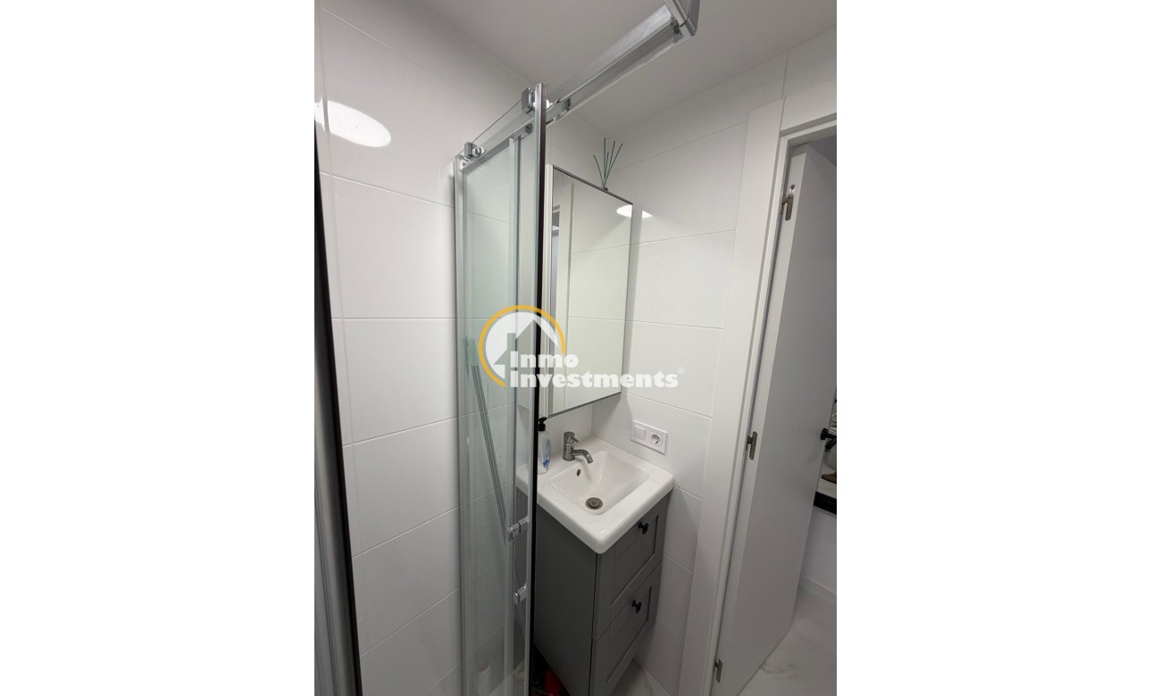 Resale - Apartment - Torrevieja - Cabo Cervera