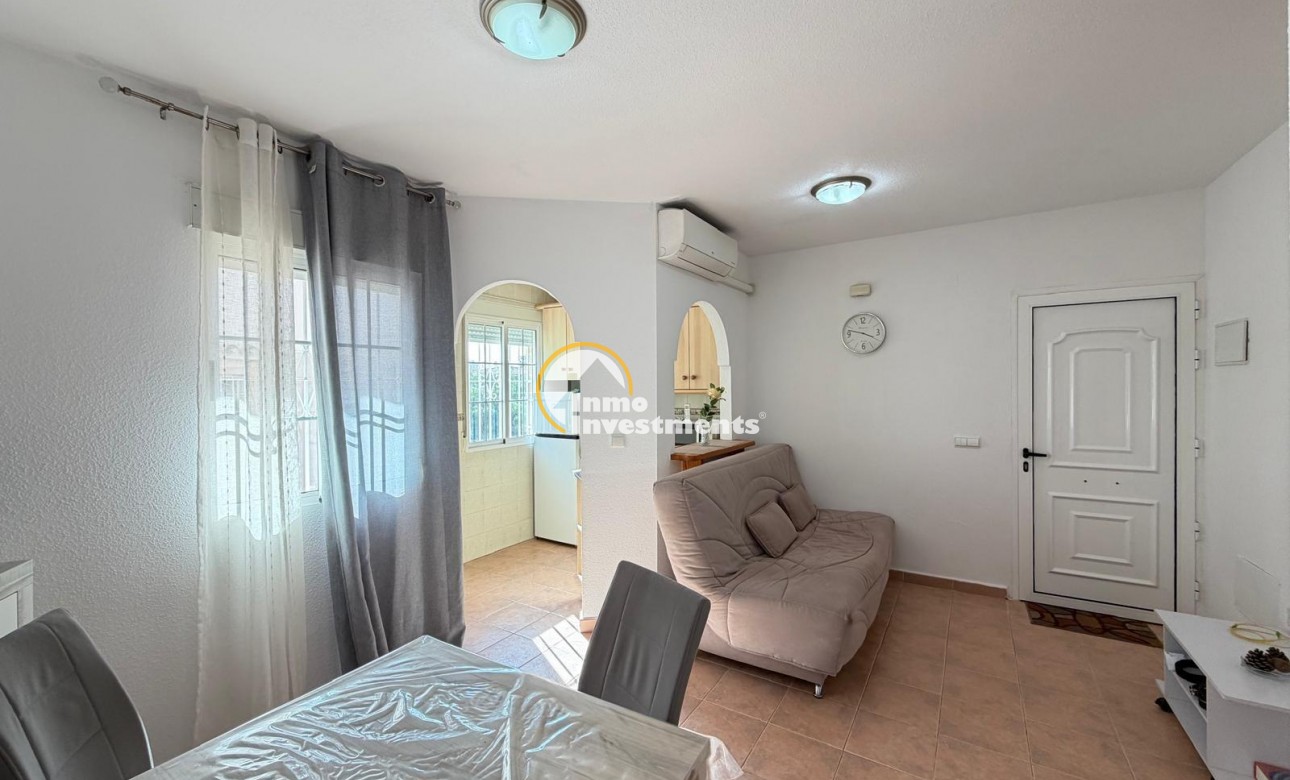 Reventa - Bungalow - Torrevieja - Aguas Nuevas