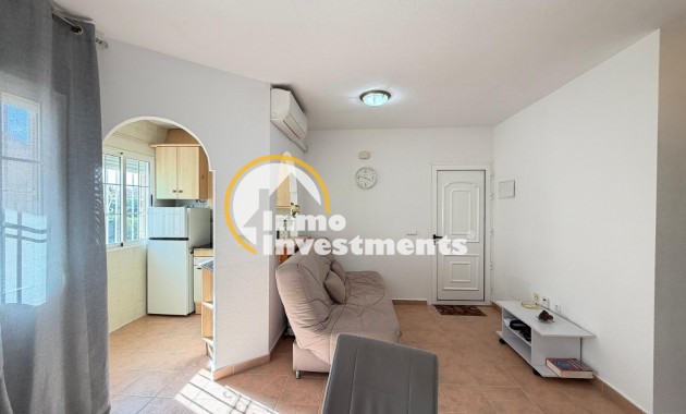 Reventa - Bungalow - Torrevieja - Aguas Nuevas