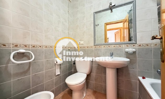 Reventa - Bungalow - Torrevieja - Aguas Nuevas