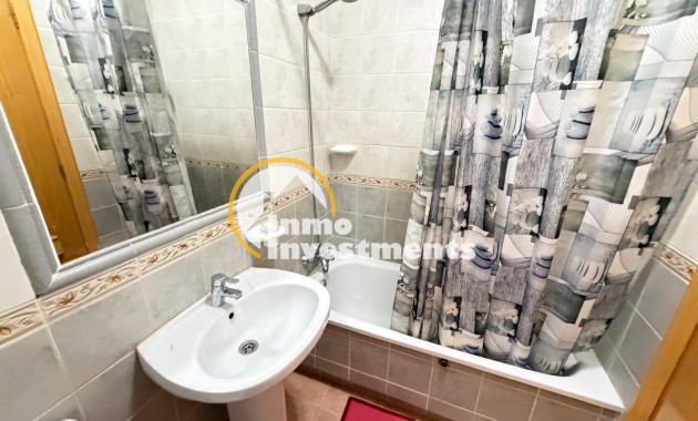 Reventa - Bungalow - Torrevieja - Aguas Nuevas