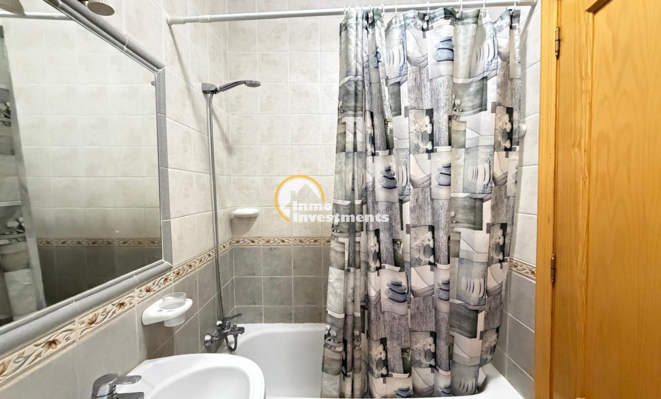 Reventa - Bungalow - Torrevieja - Aguas Nuevas