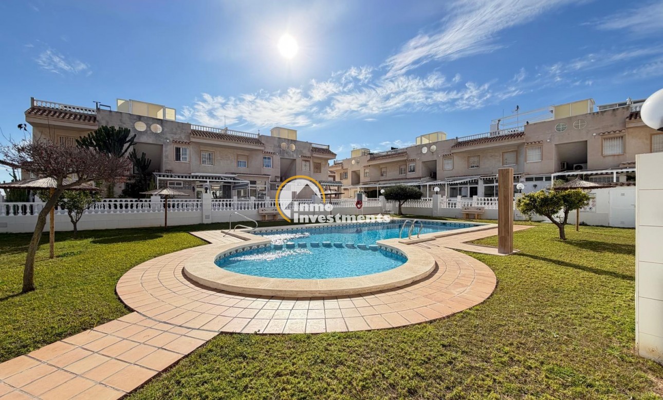 Reventa - Bungalow - Torrevieja - Aguas Nuevas