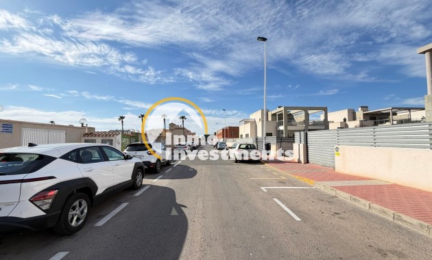 Reventa - Bungalow - Torrevieja - Aguas Nuevas