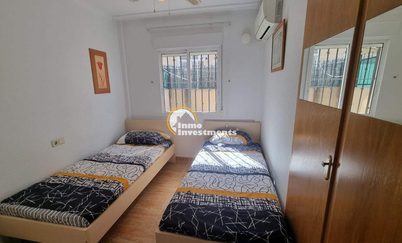 Reventa - Chalet independiente - Guardamar del Segura - Urbanizaciones