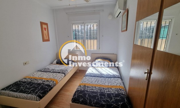 Reventa - Chalet independiente - Guardamar del Segura - Urbanizaciones