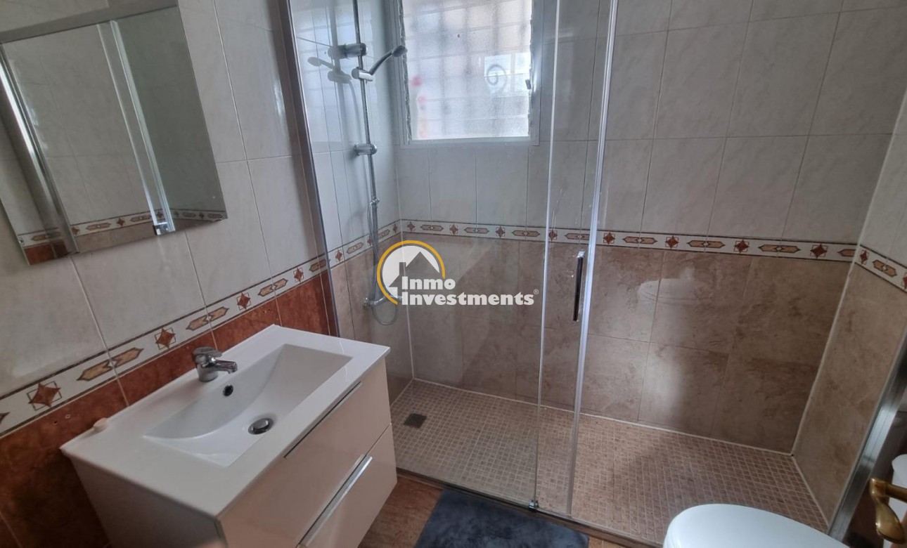 Reventa - Chalet independiente - Guardamar del Segura - Urbanizaciones