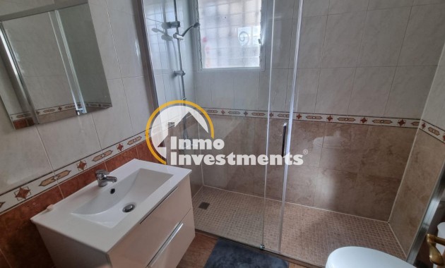 Reventa - Chalet independiente - Guardamar del Segura - Urbanizaciones