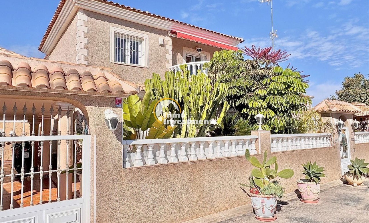 Reventa - Chalet independiente - Torrevieja - Los Balcones - Los Altos del Edén