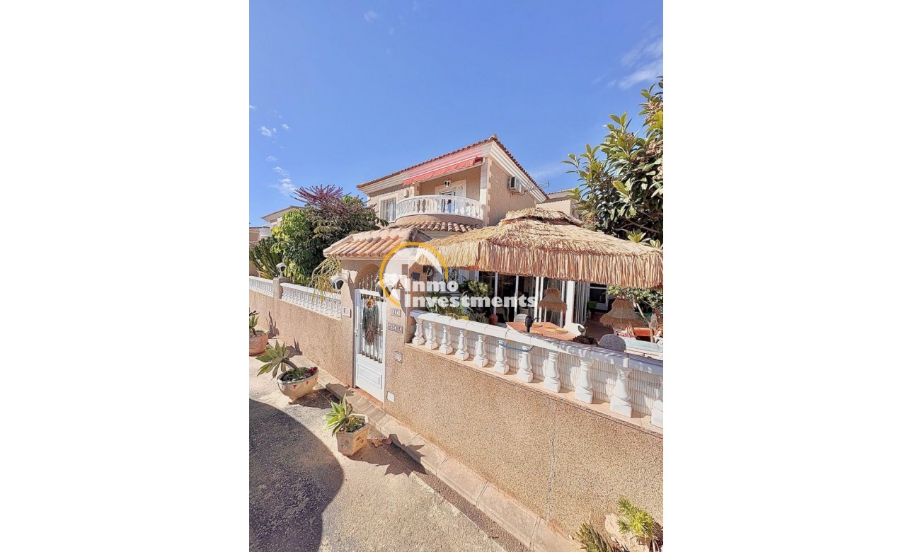 Reventa - Chalet independiente - Torrevieja - Los Balcones - Los Altos del Edén