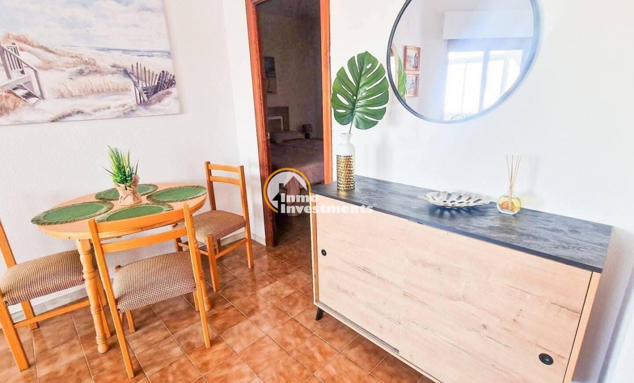 Resale - Apartment - Torrevieja - Calas Blanca