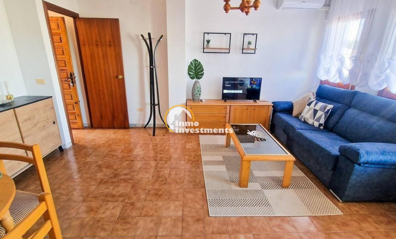 Resale - Apartment - Torrevieja - Calas Blanca