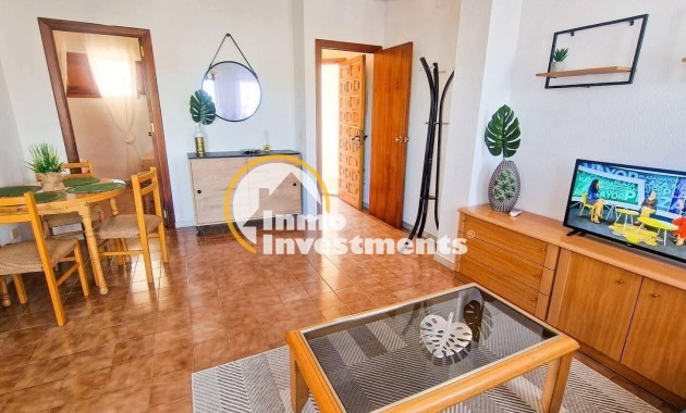 Resale - Apartment - Torrevieja - Calas Blanca