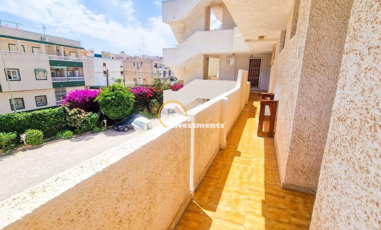 Resale - Apartment - Torrevieja - Calas Blanca