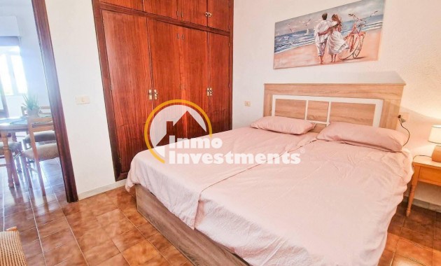 Resale - Apartment - Torrevieja - Calas Blanca