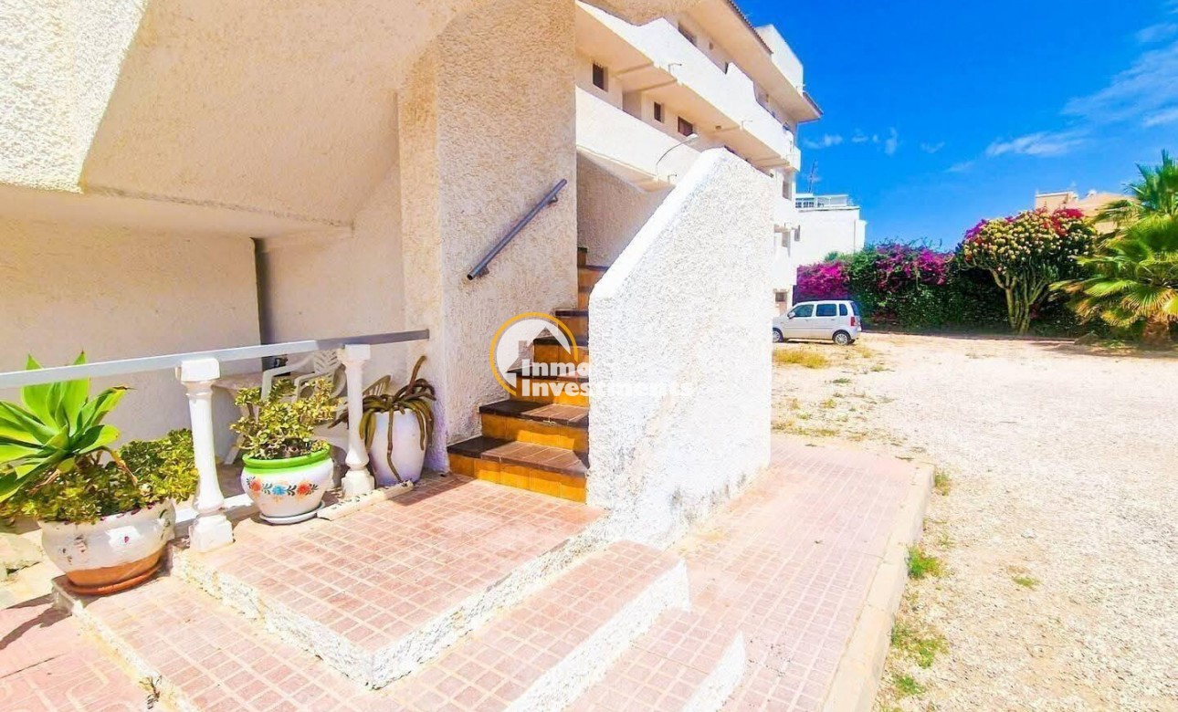 Resale - Apartment - Torrevieja - Calas Blanca