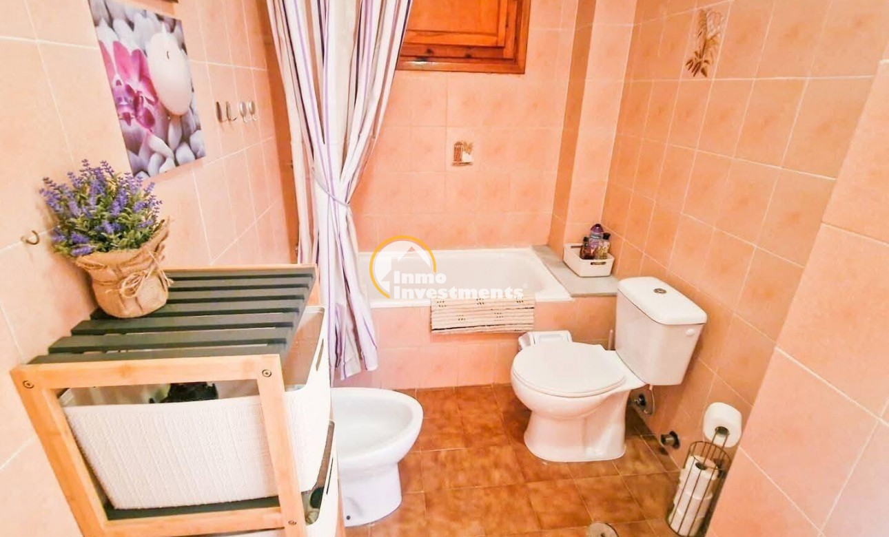 Resale - Apartment - Torrevieja - Calas Blanca