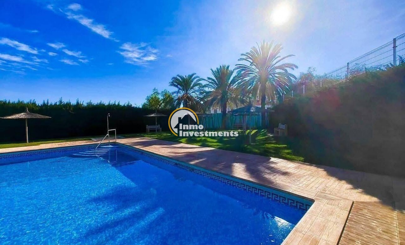 Resale - Apartment - Torrevieja - Calas Blanca