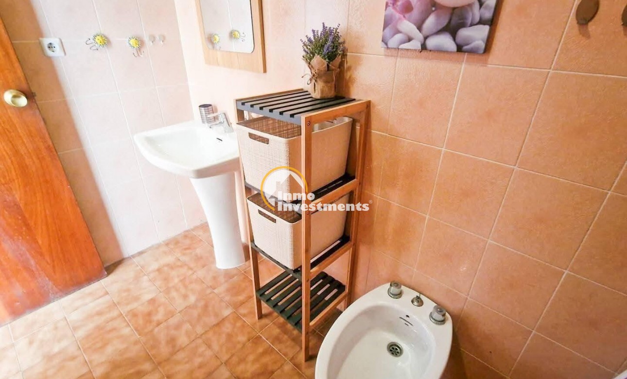 Resale - Apartment - Torrevieja - Calas Blanca