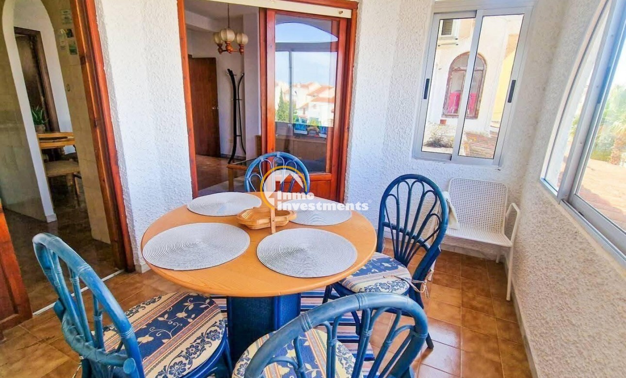 Resale - Apartment - Torrevieja - Calas Blanca