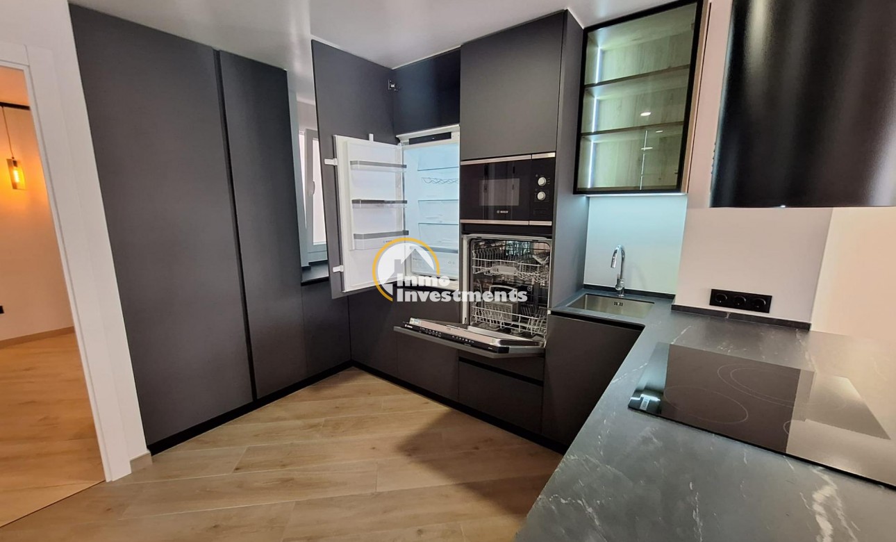 Resale - Apartment - Torrevieja - Playa de Los Locos