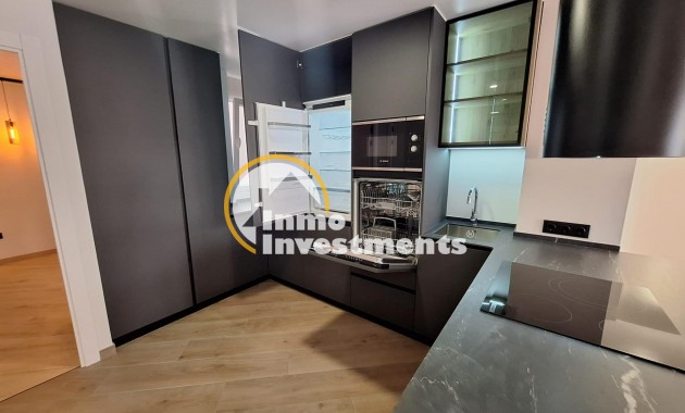 Resale - Apartment - Torrevieja - Playa de Los Locos