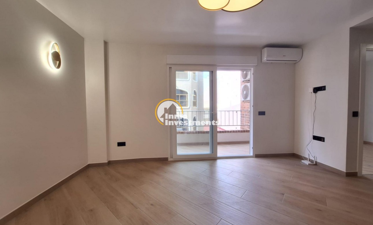 Resale - Apartment - Torrevieja - Playa de Los Locos