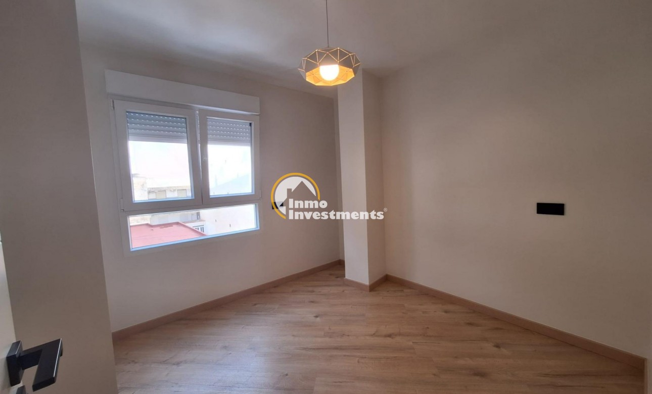 Resale - Apartment - Torrevieja - Playa de Los Locos