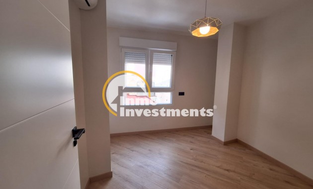 Resale - Apartment - Torrevieja - Playa de Los Locos