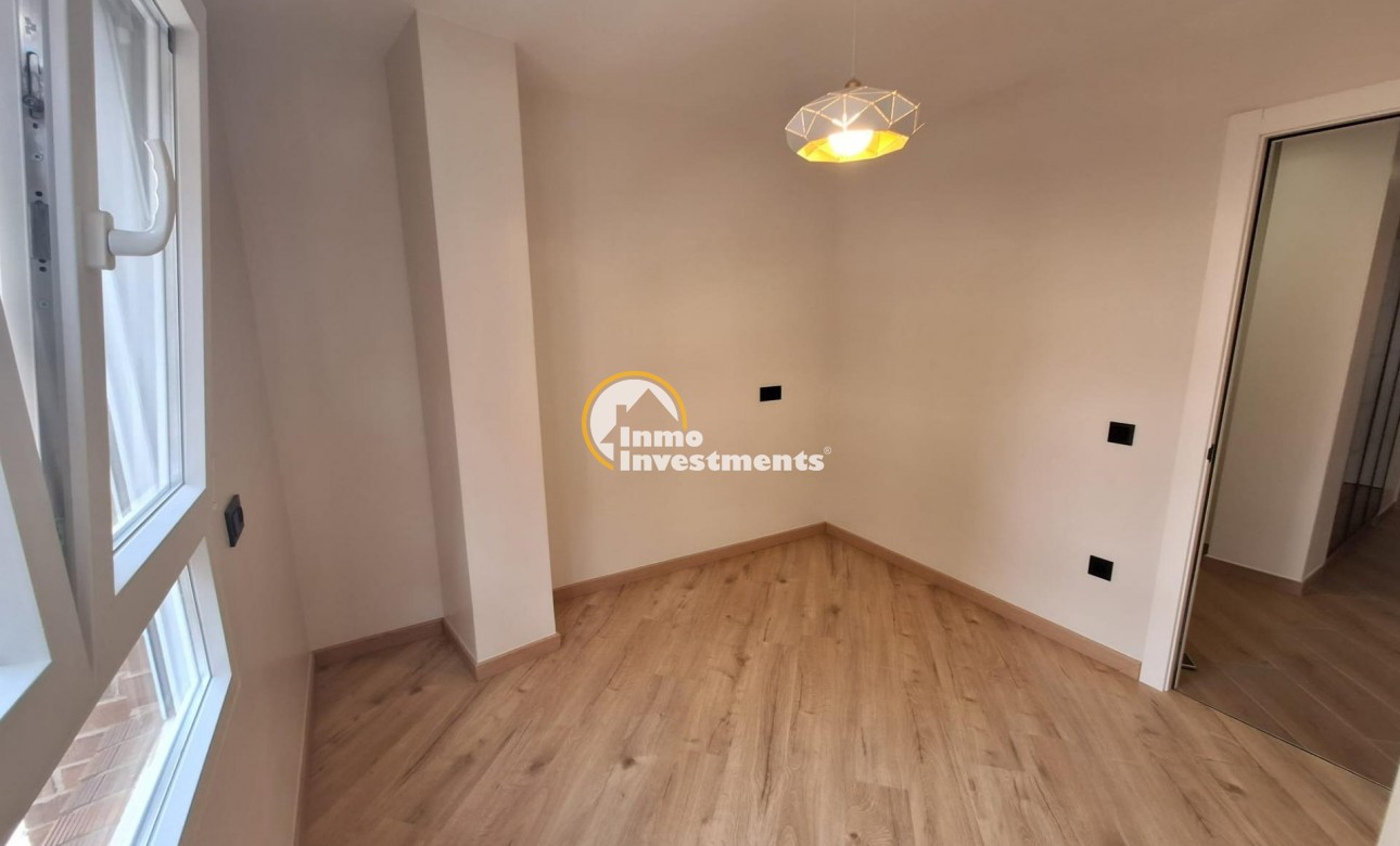 Resale - Apartment - Torrevieja - Playa de Los Locos