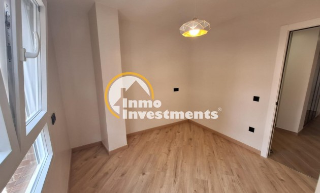 Resale - Apartment - Torrevieja - Playa de Los Locos