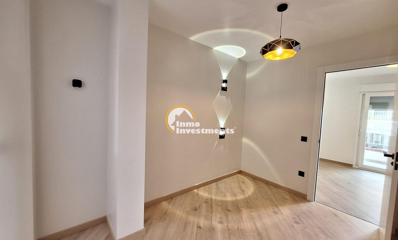 Resale - Apartment - Torrevieja - Playa de Los Locos