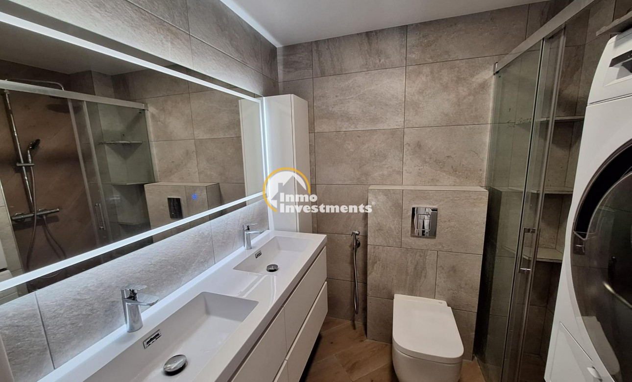 Resale - Apartment - Torrevieja - Playa de Los Locos