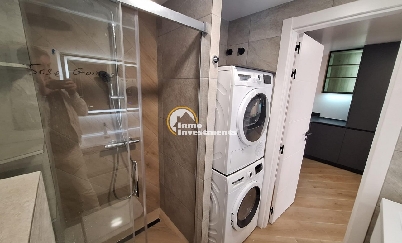 Resale - Apartment - Torrevieja - Playa de Los Locos