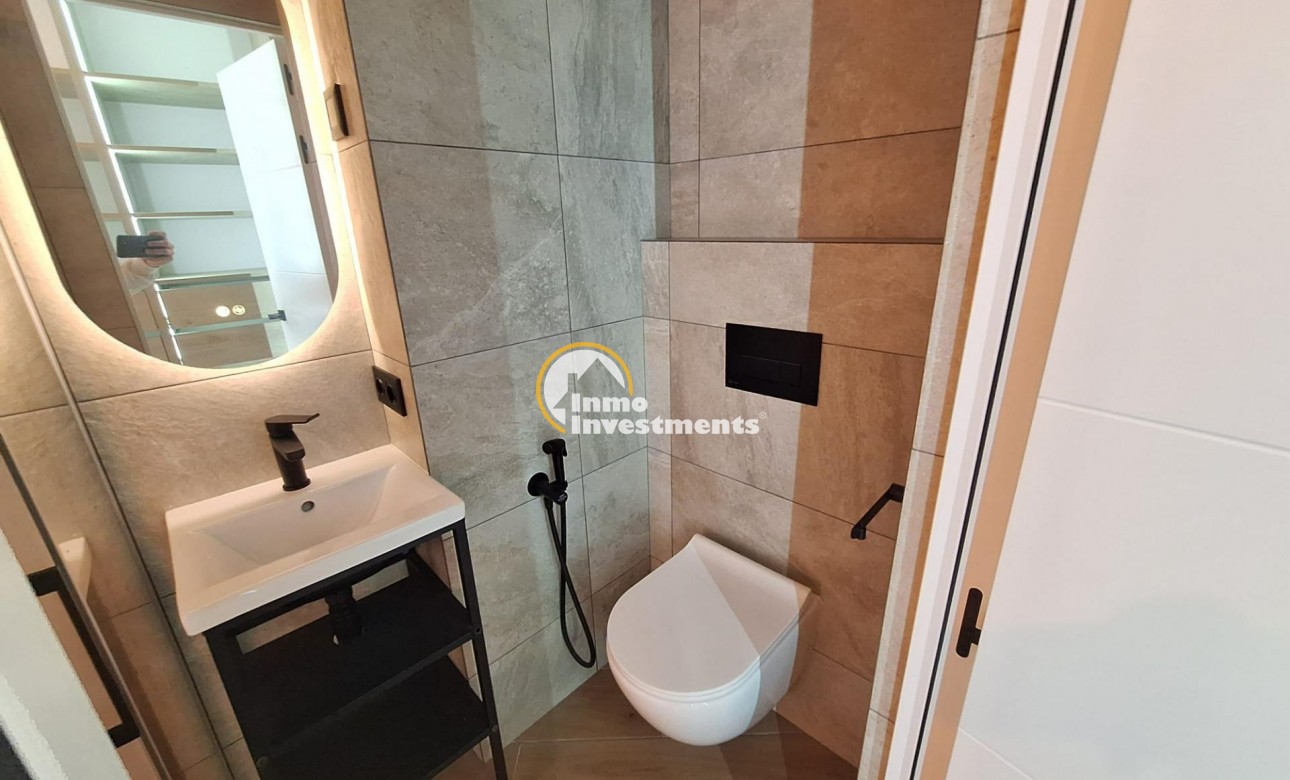 Resale - Apartment - Torrevieja - Playa de Los Locos