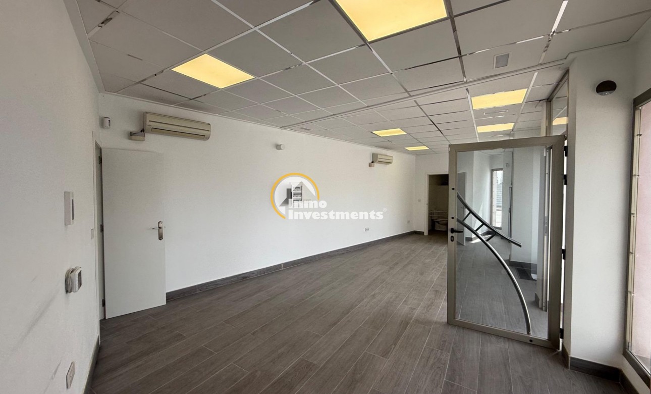 Resale - Commercial - Torrevieja