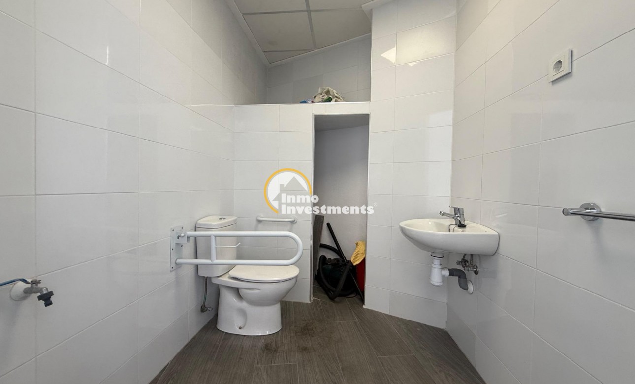 Resale - Commercial - Torrevieja